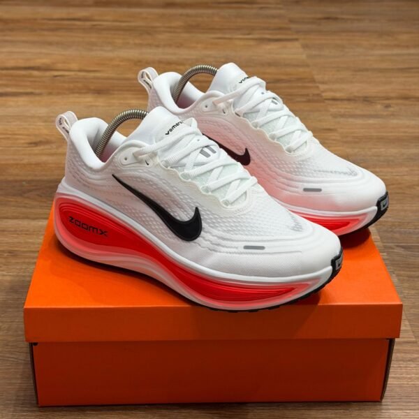 Nike ZoomX Invincible Run Flyknit 3 — White / Bright Crimson